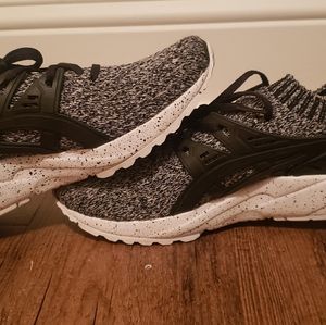 ASICS gel-kayano knit trainer (NWOT)